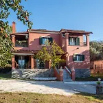 Villa Theodore