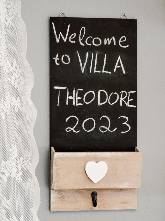 Theodore Holiday home